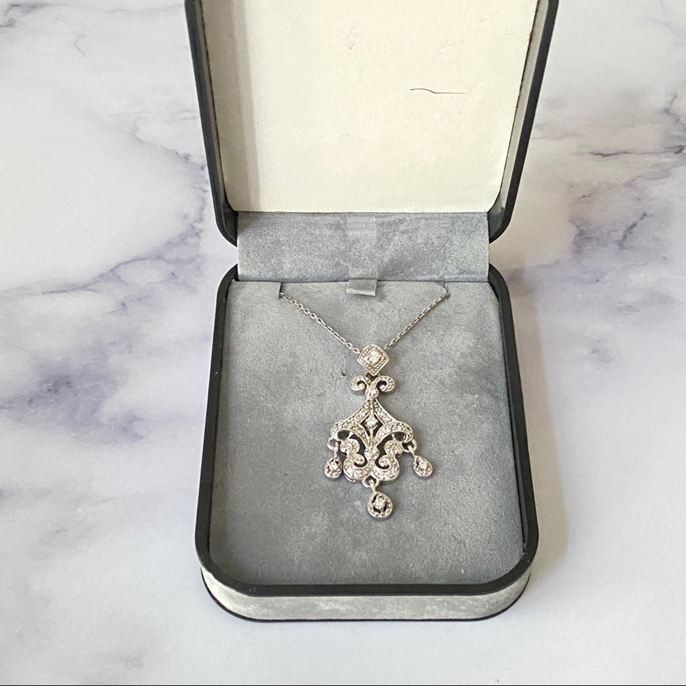 NWOT 925 Sterling Silver Sparkly Dangle Necklace